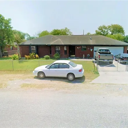 Buy this 3 bed house on 801 North King Street in Alice, TX 78332