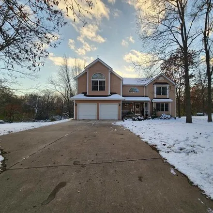 Buy this 4 bed house on 29 Sheridan Court in Putnam County, IL 61560