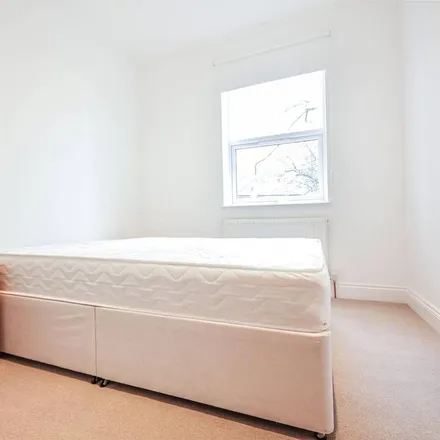 Image 3 - Border Crescent, London, SE26 6DE, United Kingdom - Apartment for rent