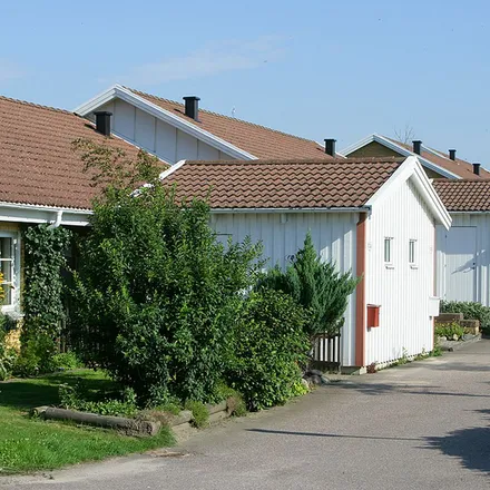 Rent this 3 bed apartment on Pilevägen 4C in 247 47 Flyinge, Sweden