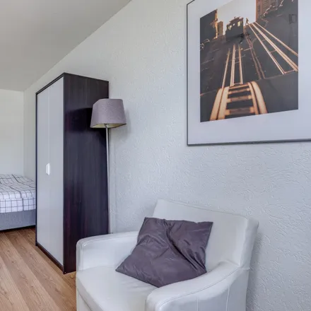 Rent this 4 bed room on Philip Vingboonsstraat 177 in 3067 ZB Rotterdam, Netherlands