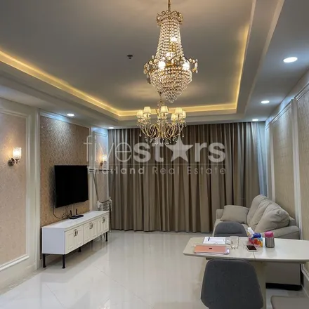Rent this 1 bed apartment on The Empire Place in 88, Naradhiwas Rajanagarindra Road
