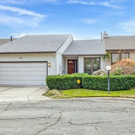 Buy this 3 bed house on 274 Mt Echo Dr in Medford, Oregon