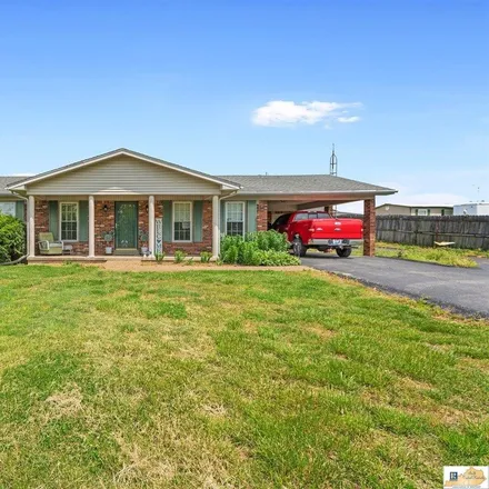 Buy this 3 bed house on 5072 New Bowling Green Road in Glasgow, KY 42141