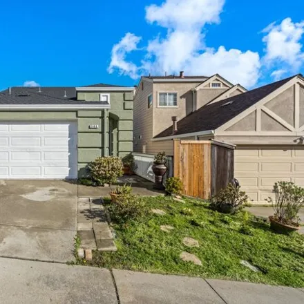 Buy this 3 bed house on 606 Alexis Circle in Daly City, CA 94014