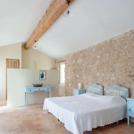 Rent this 6 bed house on 84400 Saignon