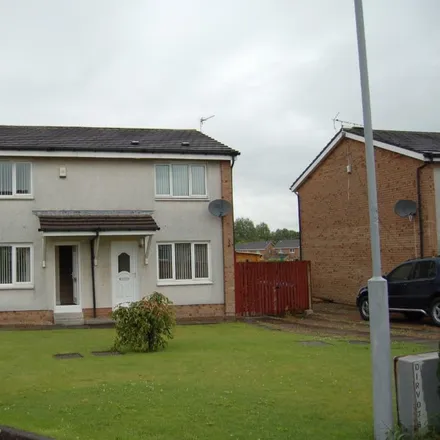 Rent this 2 bed townhouse on Smithstone Court in Irvine, KA11 1QB