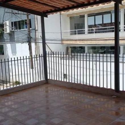 Buy this 3 bed house on Rua Manoel Muniz dos Anjos 19 in Vila Rosa, São Paulo - SP