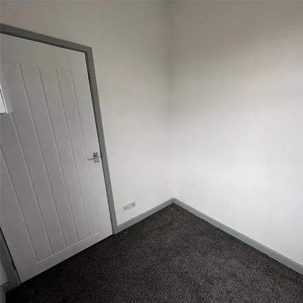 Image 7 - Rotherham Road/Middlecliff Lane, Rotherham Road, Little Houghton, S72 0EY, United Kingdom - Townhouse for rent