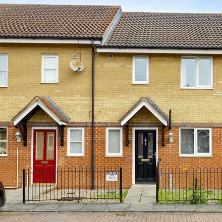 Rent this 3 bed townhouse on Horn Book in Saffron Walden, CB11 3JW