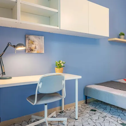 Rent this 3 bed room on Via Zurigo in 14, 20147 Milan MI
