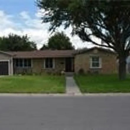Rent this 3 bed house on 1884 North 13½ Street in McAllen, TX 78501