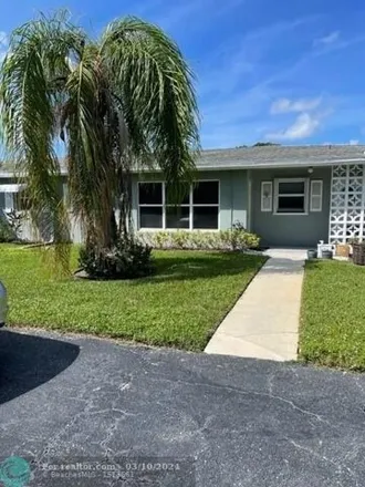 Rent this 1 bed condo on 1211 Club Drive in Kingsland, Delray Beach