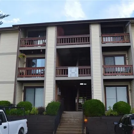 Buy this 1 bed condo on 1462 Summergate Parkway in Harvester, Saint Peters