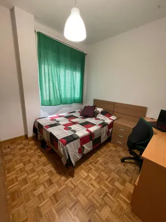 Rent this 3 bed room on Carrer de Miquel Àngel in 120, 08028 Barcelona