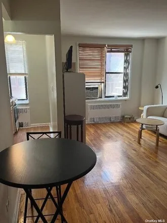 Image 3 - 103-25 68 Ave Unit 3l, Forest Hills, New York, 11375 - Apartment for sale
