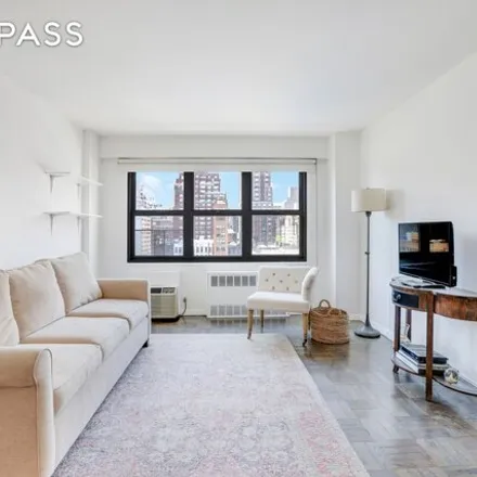 Rent this studio house on The Eastmore in East 76th Street, New York