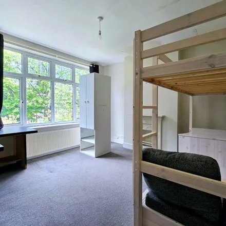 Image 6 - 10 Hallside Road, Carterhatch, London, EN1 4AD, United Kingdom - Apartment for rent