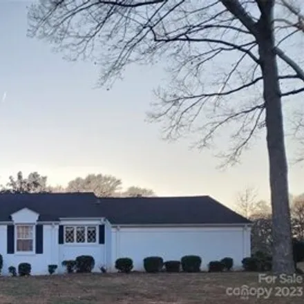 Buy this 4 bed house on 402 Country Club Circle in Valleyhall, Shelby