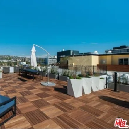 Image 1 - 115 South Maple Drive, Beverly Hills, CA 90212, USA - House for rent