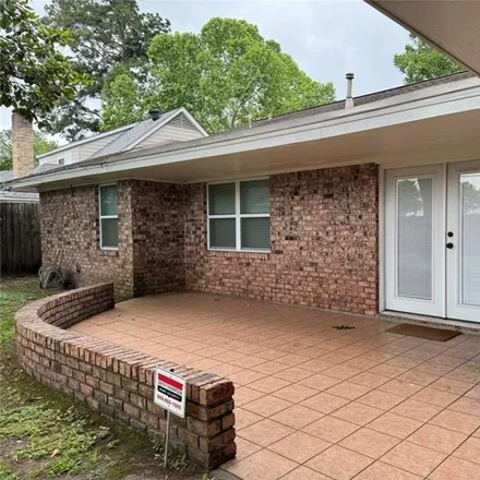 Rent this 3 bed house on Memorial City Mall Overflow Parking in Barryknoll Lane, Houston