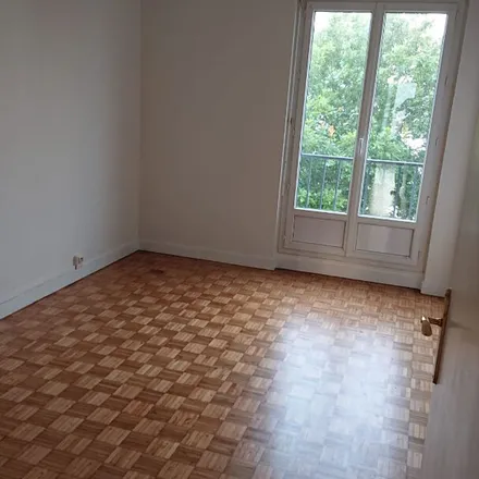 Rent this 3 bed apartment on 7 Rue Marcel Sembat in 29200 Brest, France