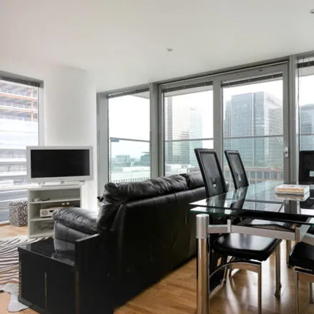 Image 9 - Landmark West Tower, 22 Marsh Wall, Canary Wharf, London, E14 9JF, United Kingdom - Apartment for sale