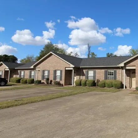 Rent this 2 bed house on 186 Bruce View Circle in Hopkinsville, KY 42240