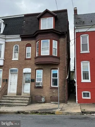 Buy this 5 bed house on 498 Juniper Street in York, PA 17401