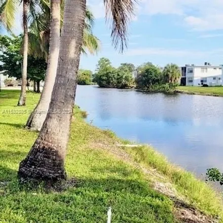 Image 3 - 15 Northwest 204th Street, Andover Golf Estates, Miami Gardens, FL 33169, USA - Condo for sale