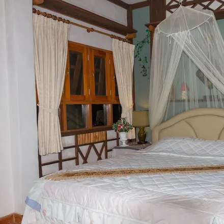 Rent this 3 bed house on Chiang Mai 89 Plaza in Chiangmai Motor Part, Ban Don Chuen Mu 4