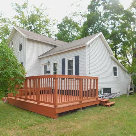 Buy this 3 bed house on 219 South Merchant Avenue in Fremont, Newaygo County