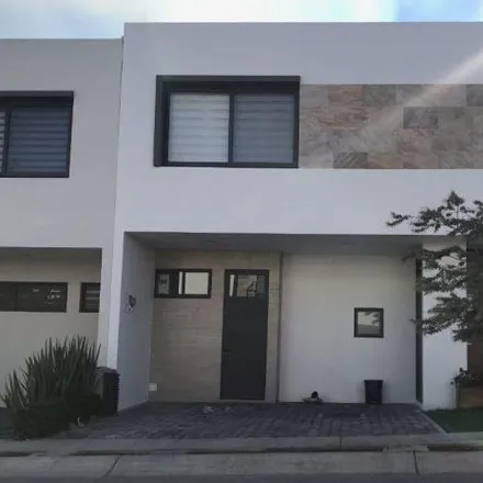 Rent this 3 bed house on Las Villas in Autopista Guadalajara - Colima, El Palomar
