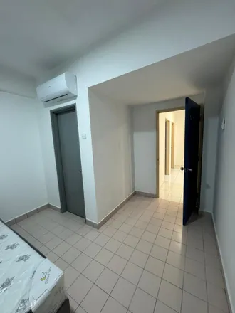 Rent this 3 bed apartment on Jalan 1/109F in Taman Desa, 58100 Kuala Lumpur