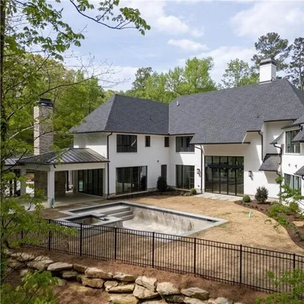 Image 5 - 1057 Davis Circle Northwest, Atlanta, GA 30318, USA - House for sale