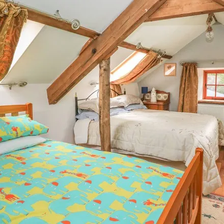 Rent this 3 bed townhouse on Llangwyryfon in SY23 4HA, United Kingdom
