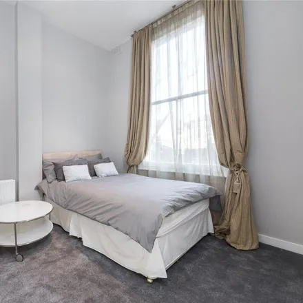 Rent this 2 bed apartment on 18 Sutherland Avenue in London, W9 2HE