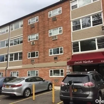Buy this studio apartment on 222 Smith Street in Village of Freeport, NY 11520