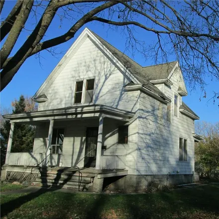 Buy this 3 bed house on 619 South Chestnut Street in Jefferson, IA 50129
