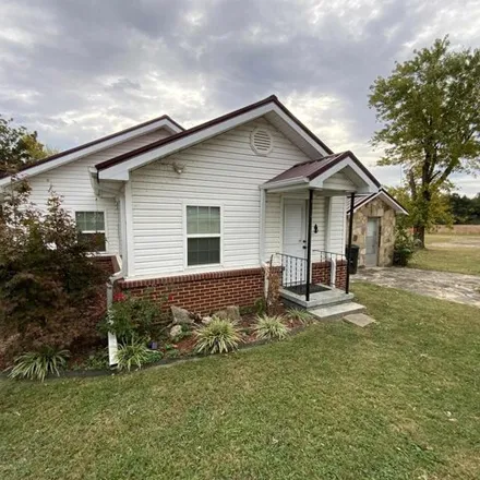 Image 3 - 365 West Center Street, Cave City, Sharp County, AR 72521, USA - House for sale