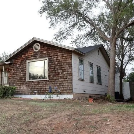 Buy this 3 bed house on 112 Canyon Drive in Big Spring, TX 79720