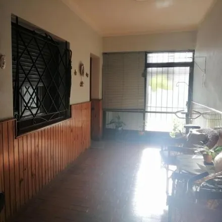 Buy this 2 bed house on Avenida Hipólito Yrigoyen 11427 in Partido de Lomas de Zamora, Turdera