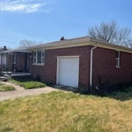 Image 3 - 1030 North Berwick Avenue, Indianapolis, IN 46222, USA - House for sale
