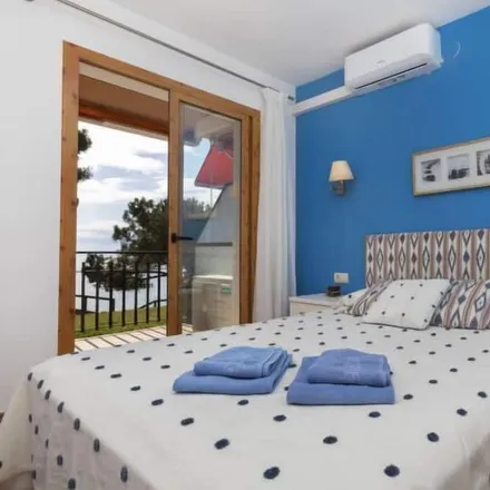 Rent this 2 bed apartment on Parada de Taxis de Platja d'Aro in Avinguda del Cavall Bernat, 17248 Castell d'Aro