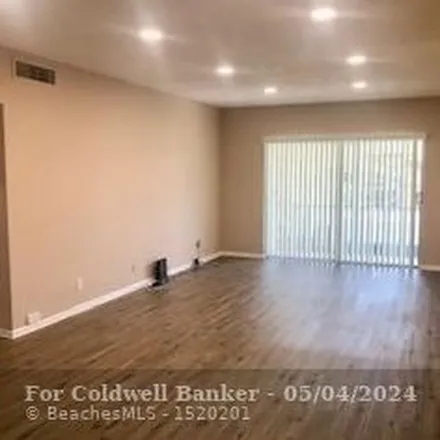 Image 5 - 2201 Northeast 67th Street, Fort Lauderdale, FL 33308, USA - Apartment for rent