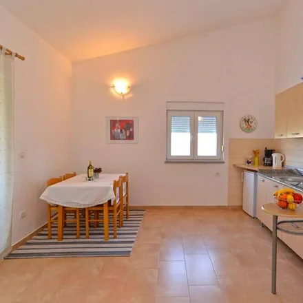 Image 4 - 52100, Croatia - Apartment for rent
