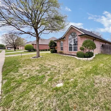 Image 8 - 8500 Emerald Circle, North Richland Hills, TX 76180, USA - House for sale