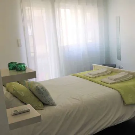 Rent this 1 bed apartment on Pingo Doce in Rua de Aval de Baixo, 4200-347 Porto