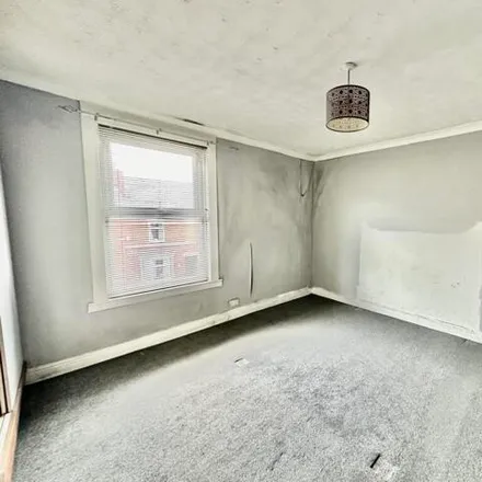 Image 4 - Bellhouse Road/Bevercotes Road, Bellhouse Road, Sheffield, S5 6HN, United Kingdom - Townhouse for sale