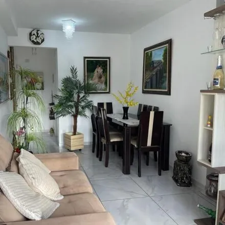 Buy this 2 bed apartment on Rua Santa Izabel 337 in Vila Augusta, Guarulhos - SP